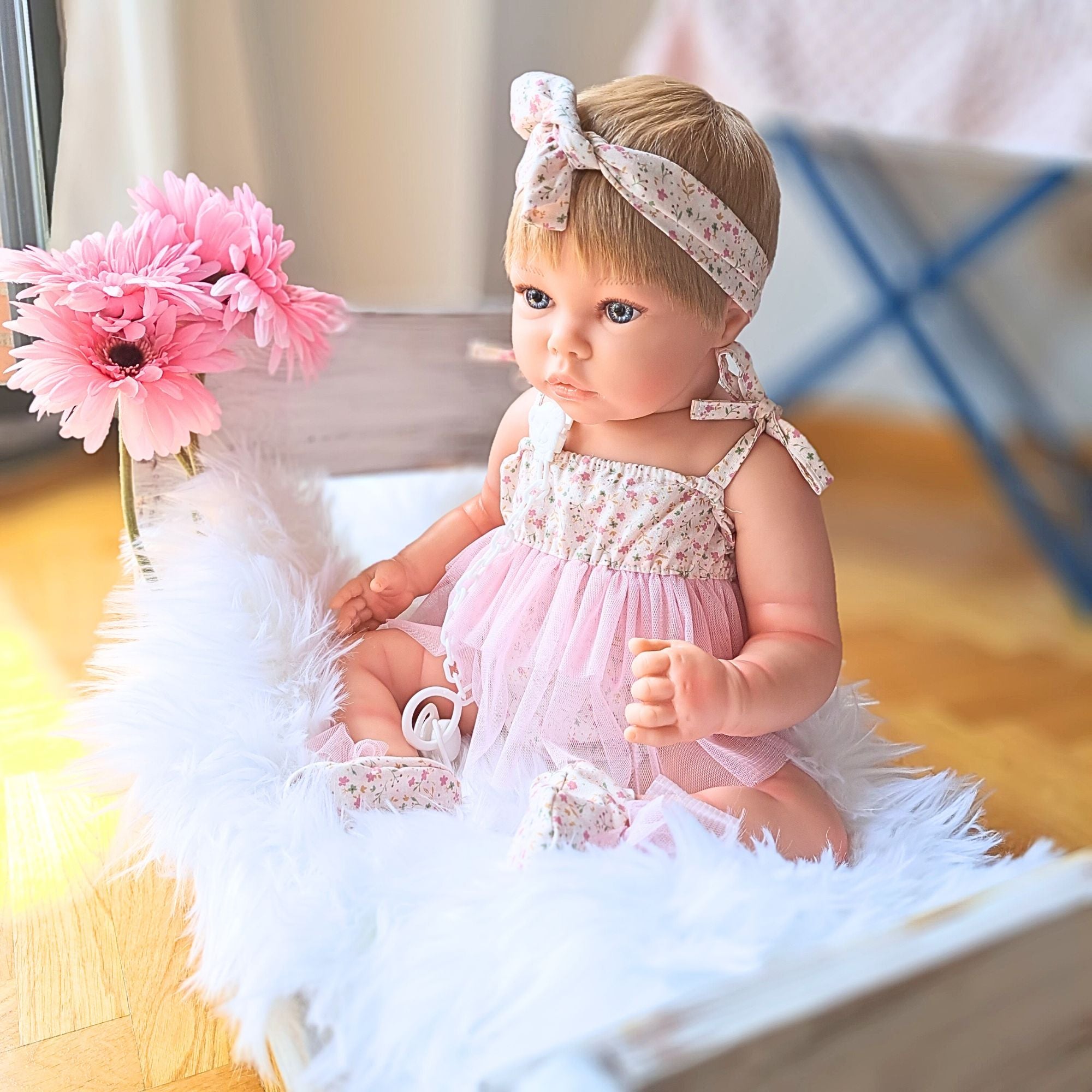 Bambola Reborn Indiana Bebe Reborn - 52 CM e 2 KG - CORPO COMPLETO IN VINILE IN SILICONE e WATHABLE 