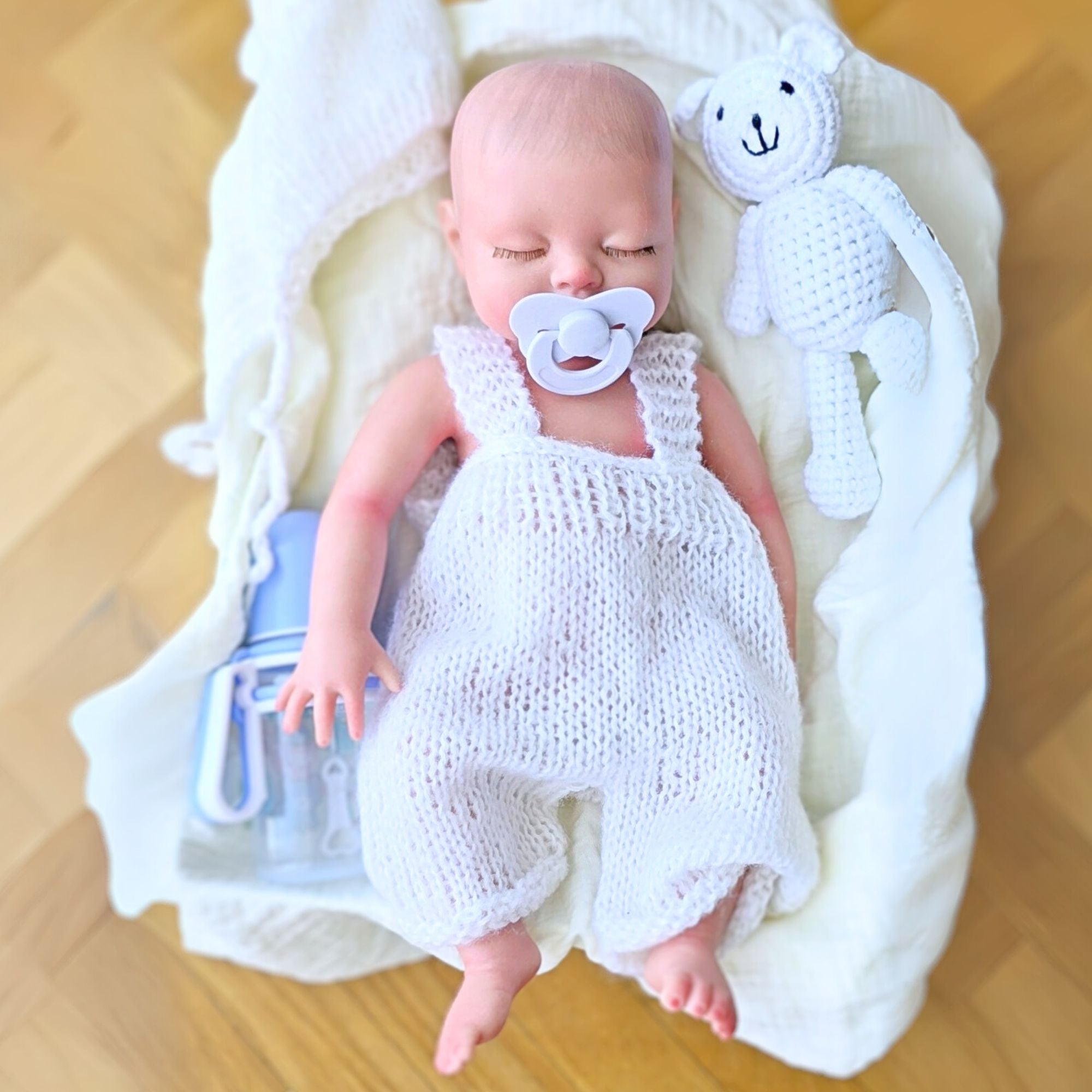 Bebé reborn de Silicona Platino Leo - Pelo PINTADO a mano y bañable - Mide 43 cm y pesa 2.5 Kg