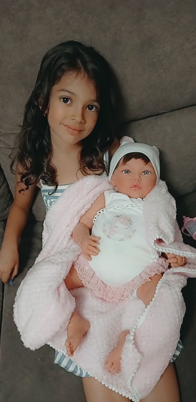 Bébé Reborn fille Marcela (52cm) bébé réaliste effet tête tombante